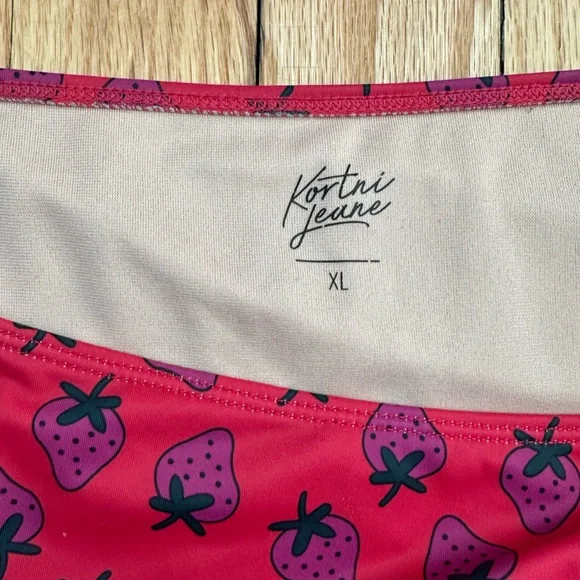 Kortni Jeane retro style. high-waist, strawberry print swim bottoms. XL. - Picture 3 of 6